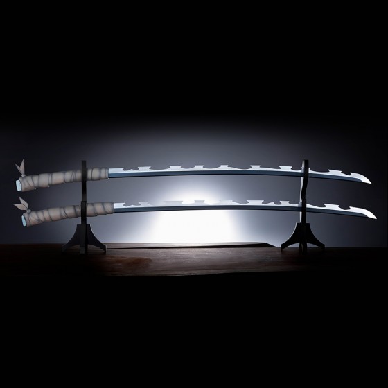 Katana Demon Slayer Nichirin Sword (Inosuke Hashibira) Proplica