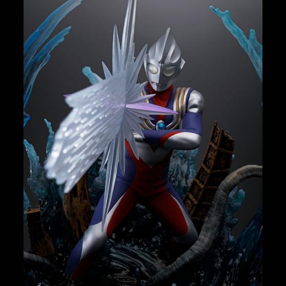 Ultraman Tiga Multi Type Figuarts Zero Bandai Figur