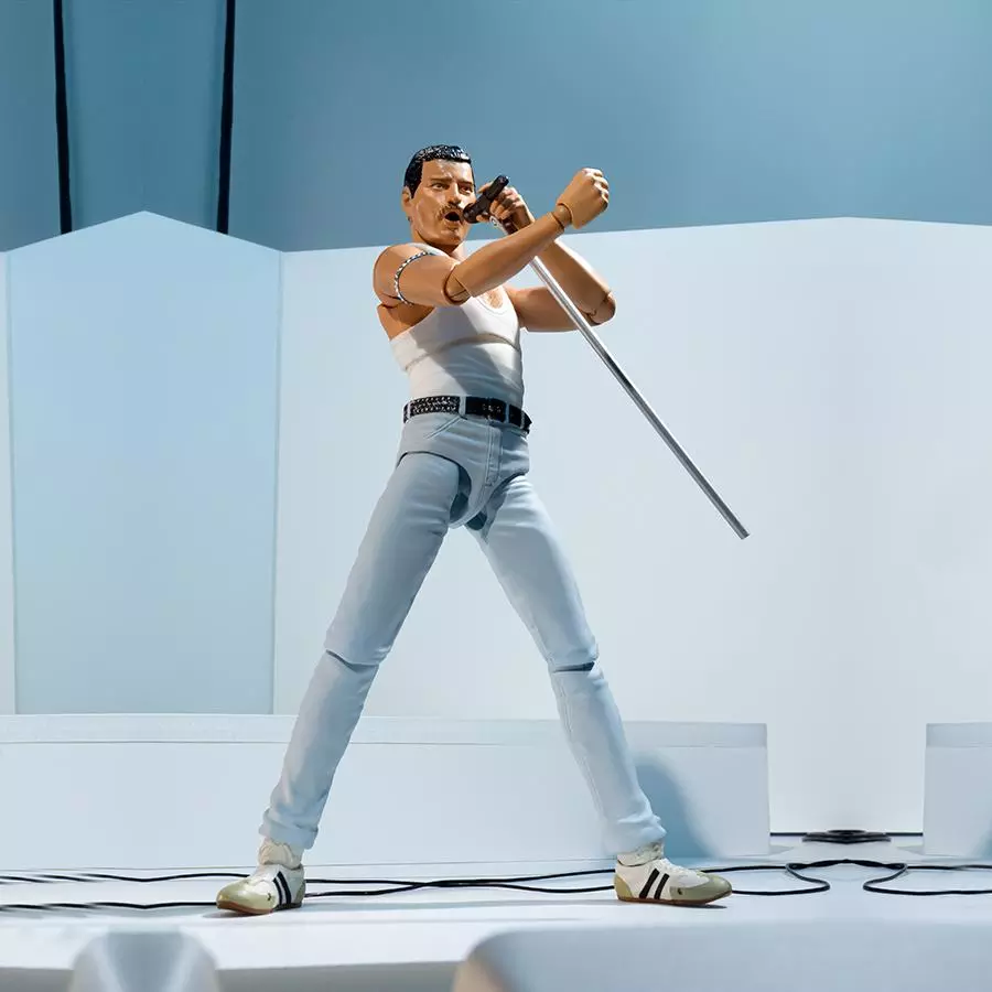 Freddie Mercury Queen Live Aid S.H.Figuarts Action Figure