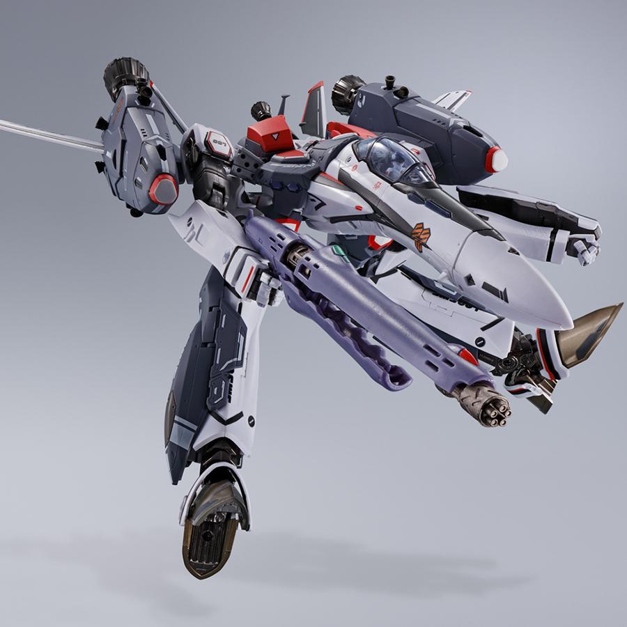 Macross Frontier VF-25F Super Messiah Valkyrie (Alto Saotome Custom) Revival Ver. DX Chogokin Action Figure