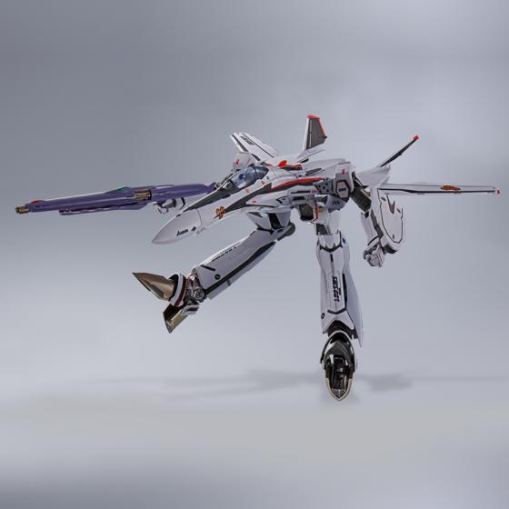 Macross Frontier VF-25F Super Messiah Valkyrie (Alto Saotome Custom) Revival Ver. DX Chogokin Action Figure