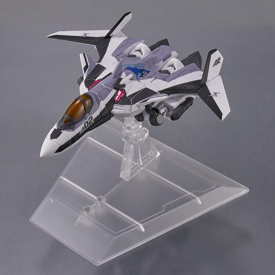 Macross Delta VF-31J Siegfried (Messer Ihlefeld Use) with Kaname Buccaneer Tiny Session Figurine