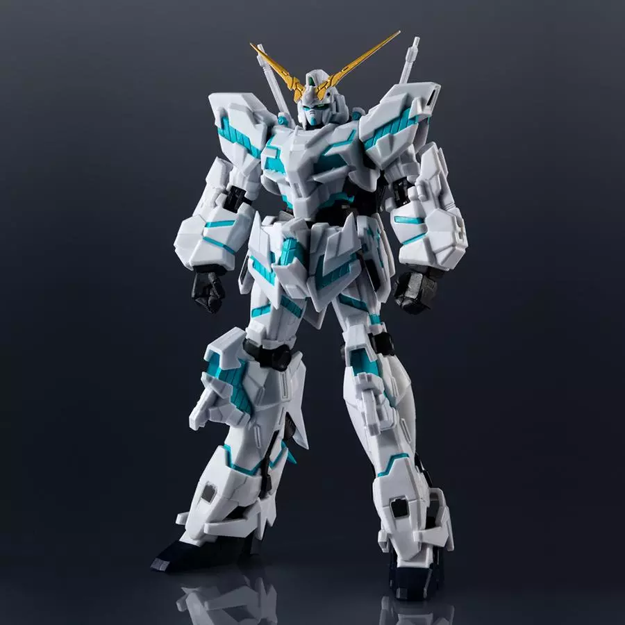 RX-0 Unicorn Gundam Awakened Gundam Universe Bandai Figure