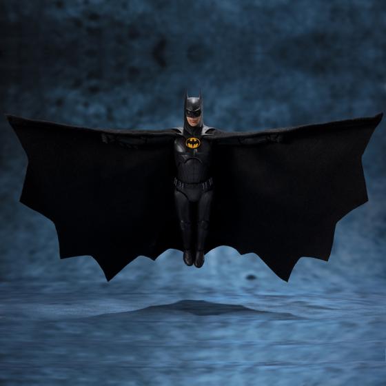 Figurine Batman (The Flash) S.H.Figuarts Bandai