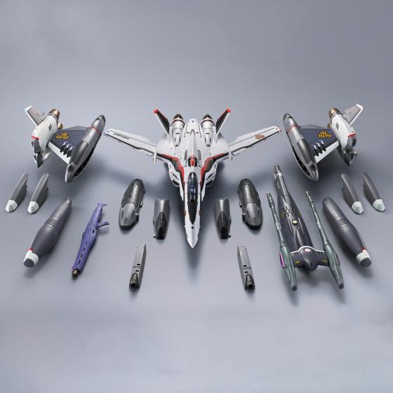 Macross Frontier: The False Songstress / Figur VF-25F Tornado Messiah Valkyrie Alto Saotome Use Revival Ver. DX Chogokin